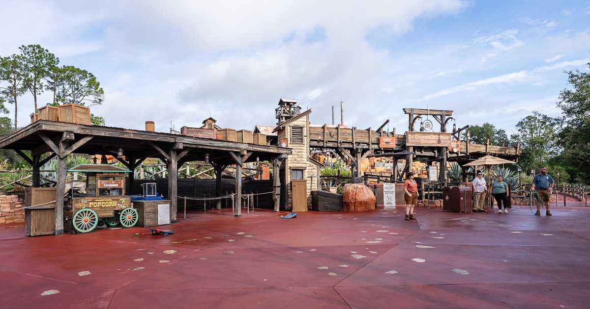 Big Thunder Mountain Railroad refurbishment January 2024 - Photo 2 of 4