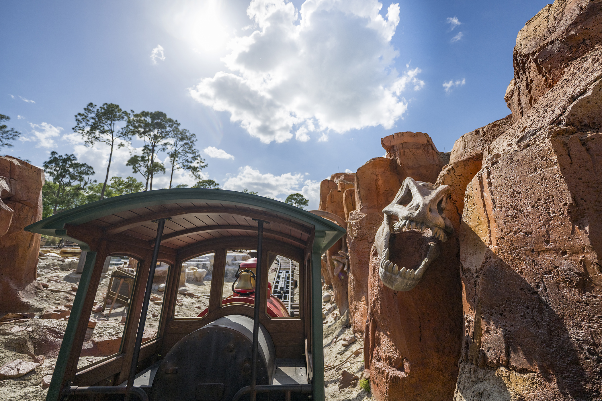 Big Thunder Mountain Railroad Reopens — First Look at the Refurbished ...