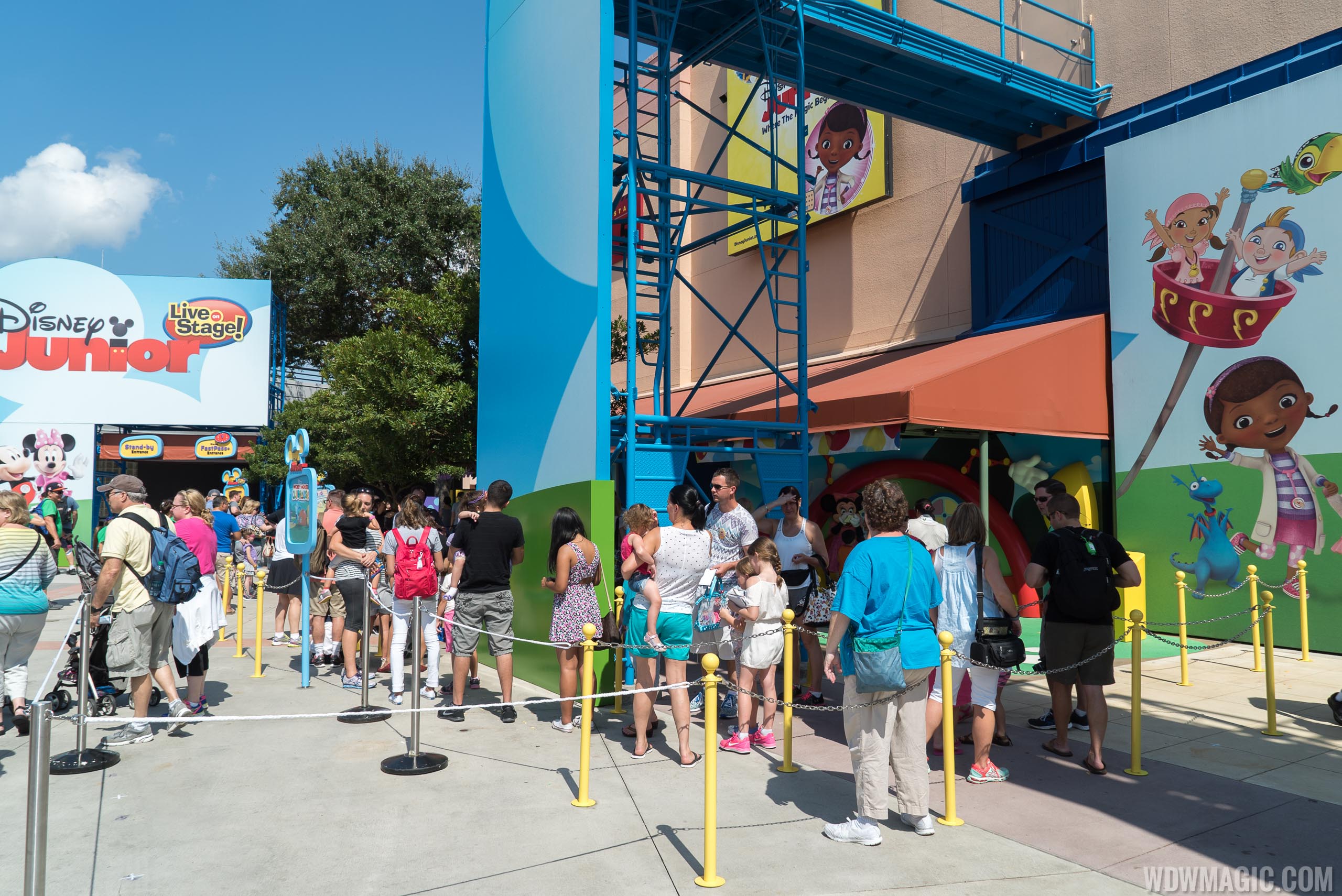 PHOTOS - A look at the new Disney Junior Minnie Mouse meet and greet at ...