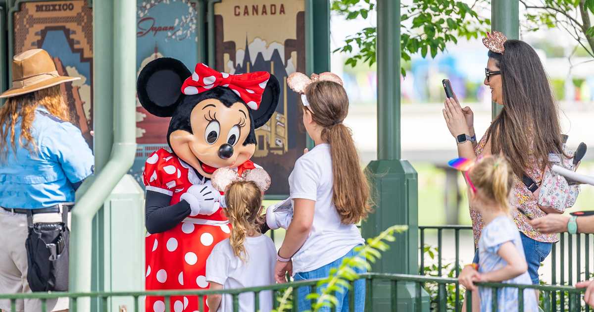 Hugs Return To Character Meet And Greets At EPCOT - Photo 6 Of 7