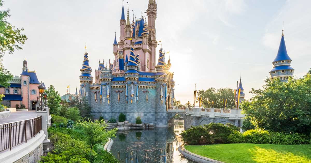 Moat refilled at Cinderella Castle - May 2021 - Photo 2 of 5