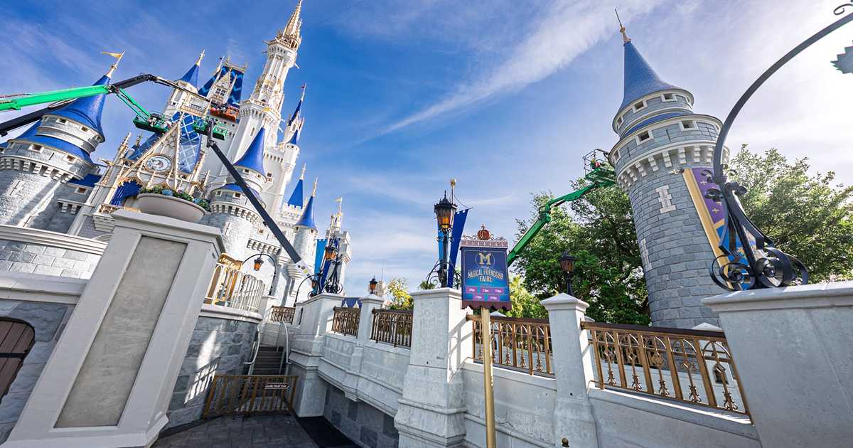 Cinderella Castle Forecourt Turrets Get New Paint
