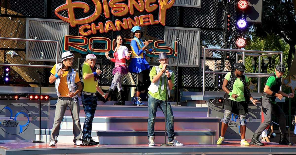 Opening day first performance - Photo 27 of 50