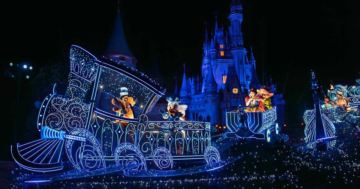 High Performance Disney Disney Starlight Opening Night Performance - Photo 20 of 22