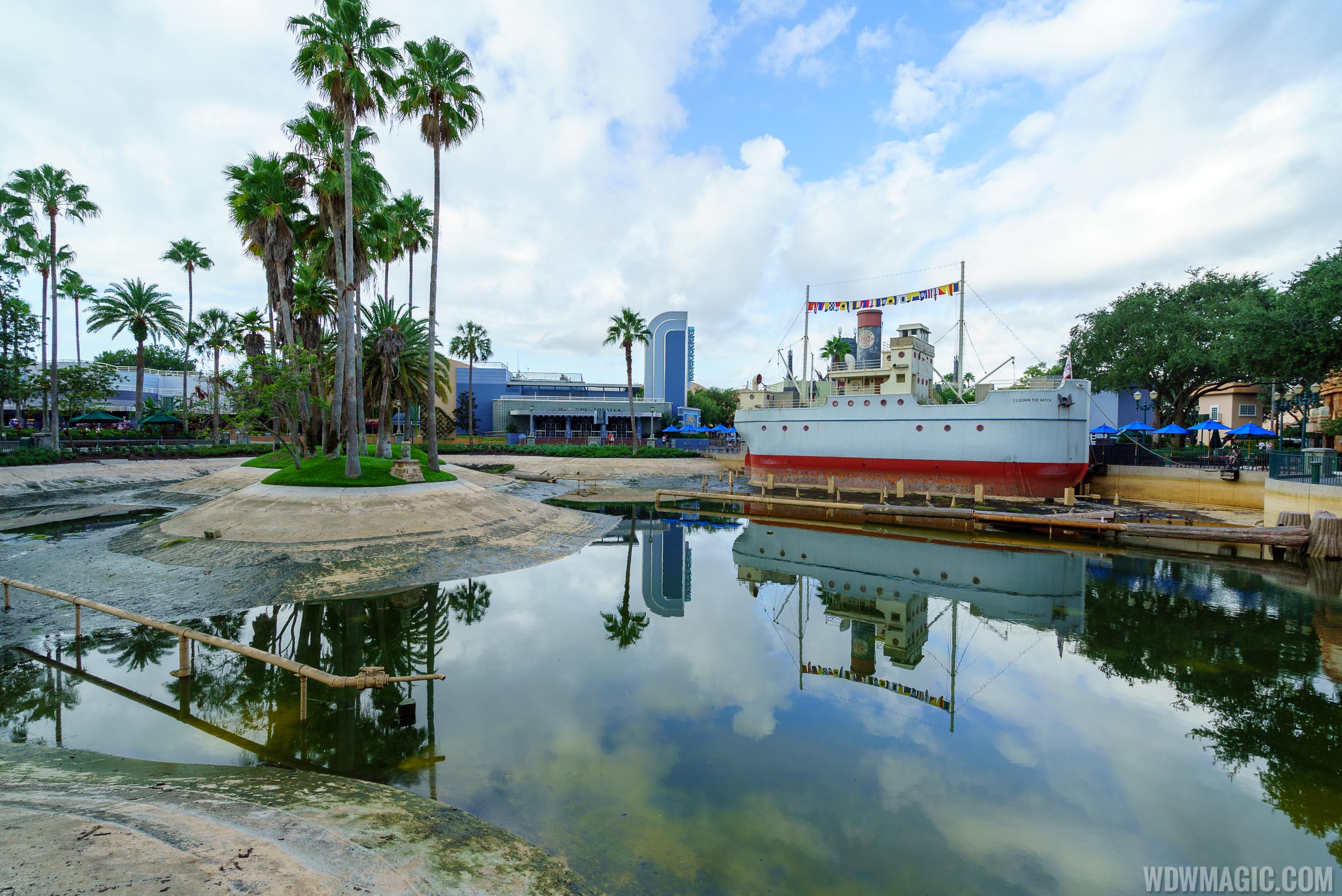 PHOTOS - Echo Lake at Disney's Hollywood Studios drained for