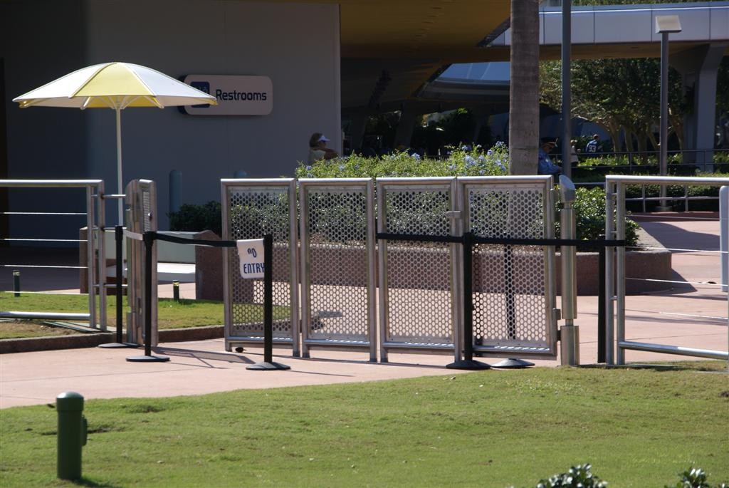 New gates for Epcot main entrance
