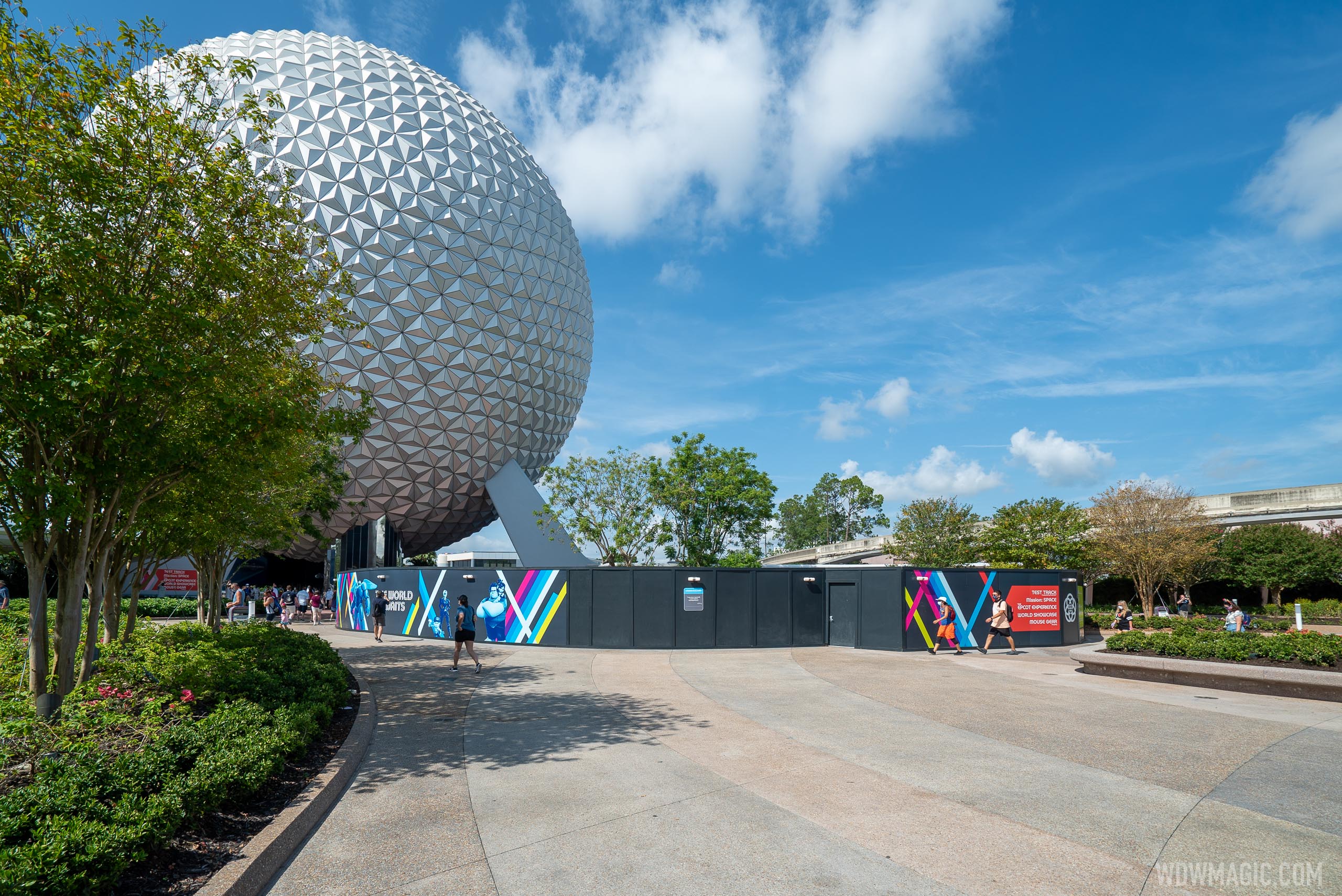 3epcot Epcot main entrance area - July 15 2020 - Photo 6 of 6