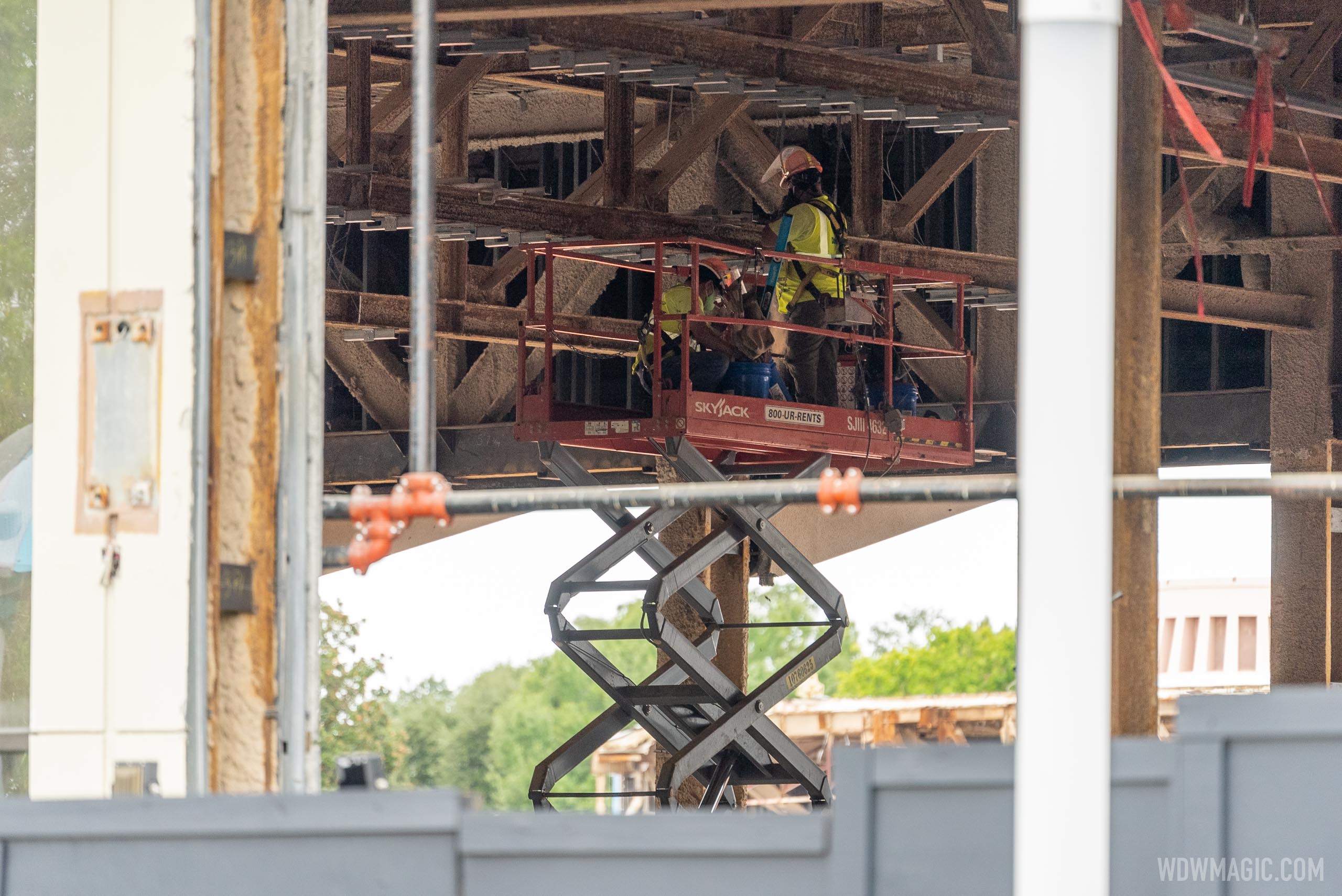 EPCOT Future World Central Spine demolition - October 5 2020 - Photo 7 ...