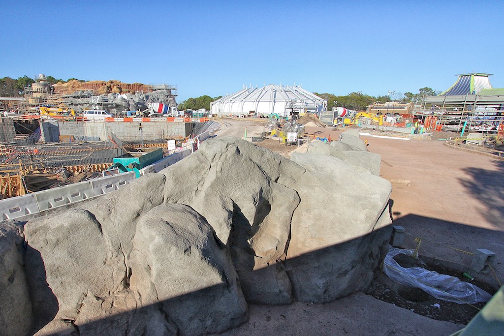 PHOTOS - Latest Fantasyland construction site update
