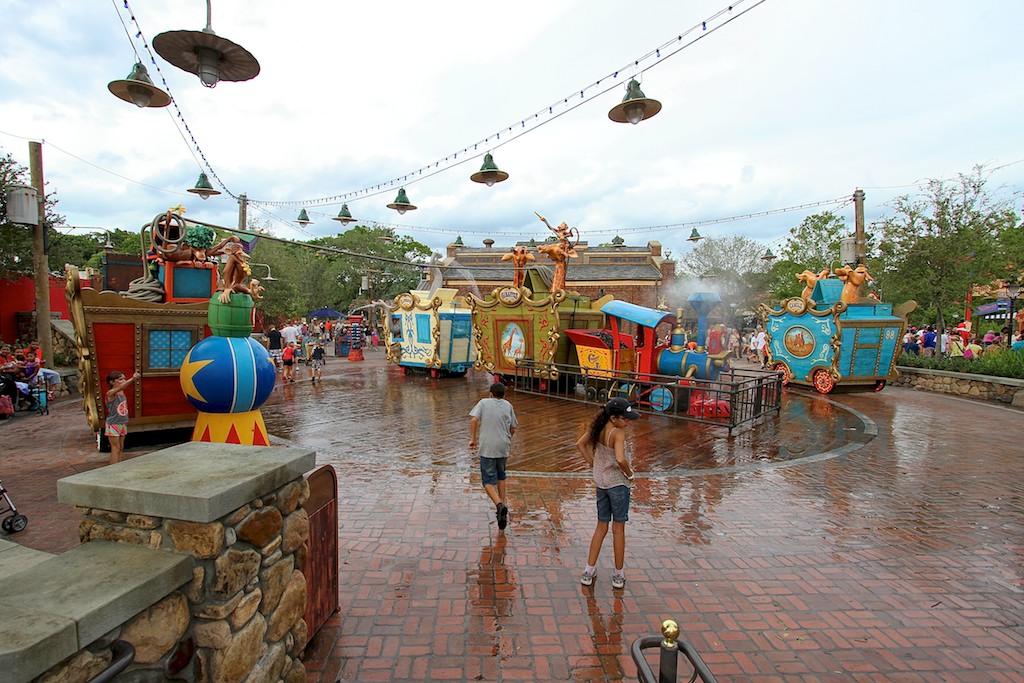 VIDEO - A look at Casey Jr Splash 'N' Soak Station