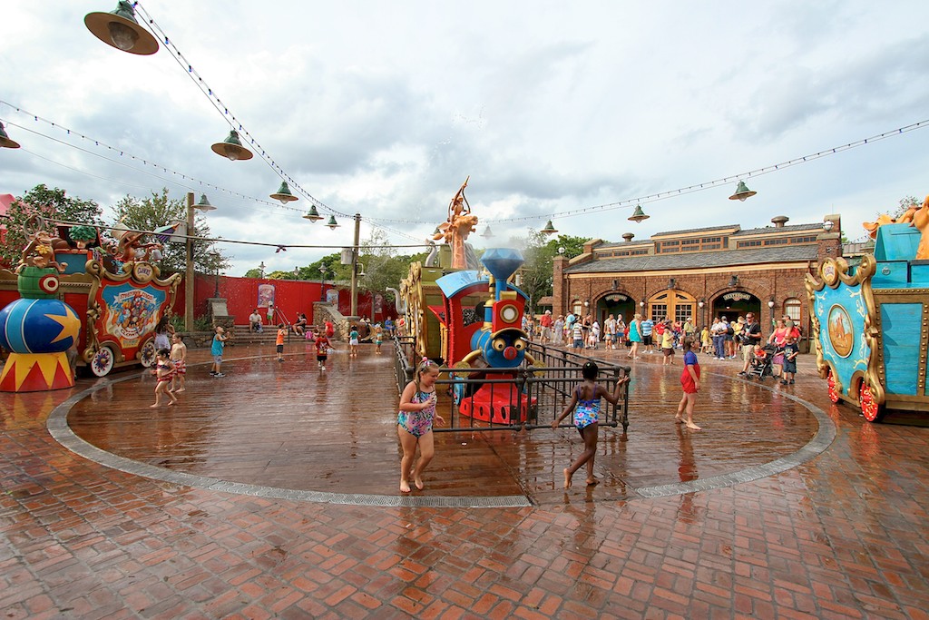 Casey Jr Splash 'N' Soak Station - Photo 4 of 11