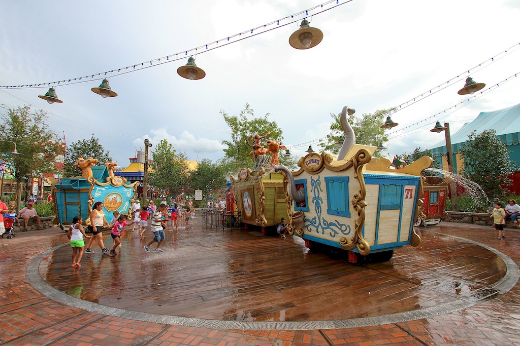 Casey Jr Splash 'N' Soak Station - Photo 5 of 11
