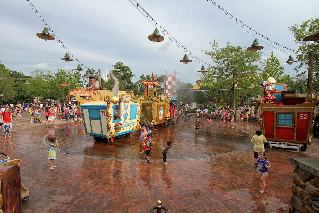 Casey Jr Splash 'N' Soak Station - Photo 6 of 11