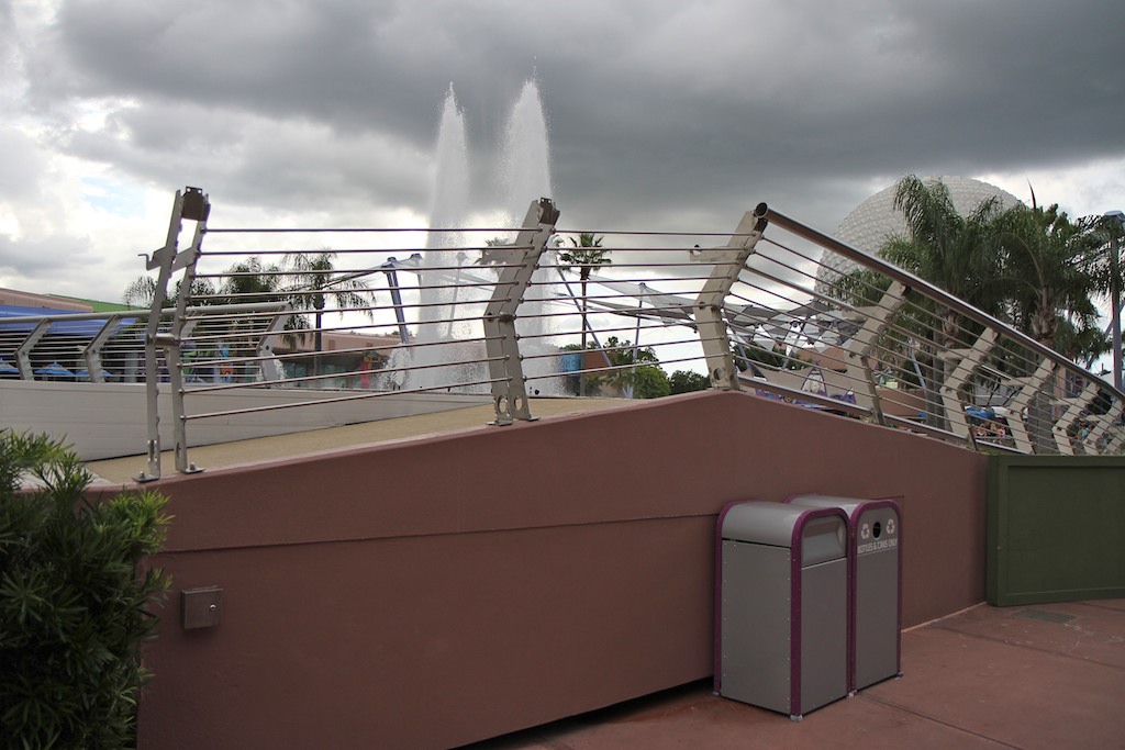 Railing installation on stage - Photo 3 of 4