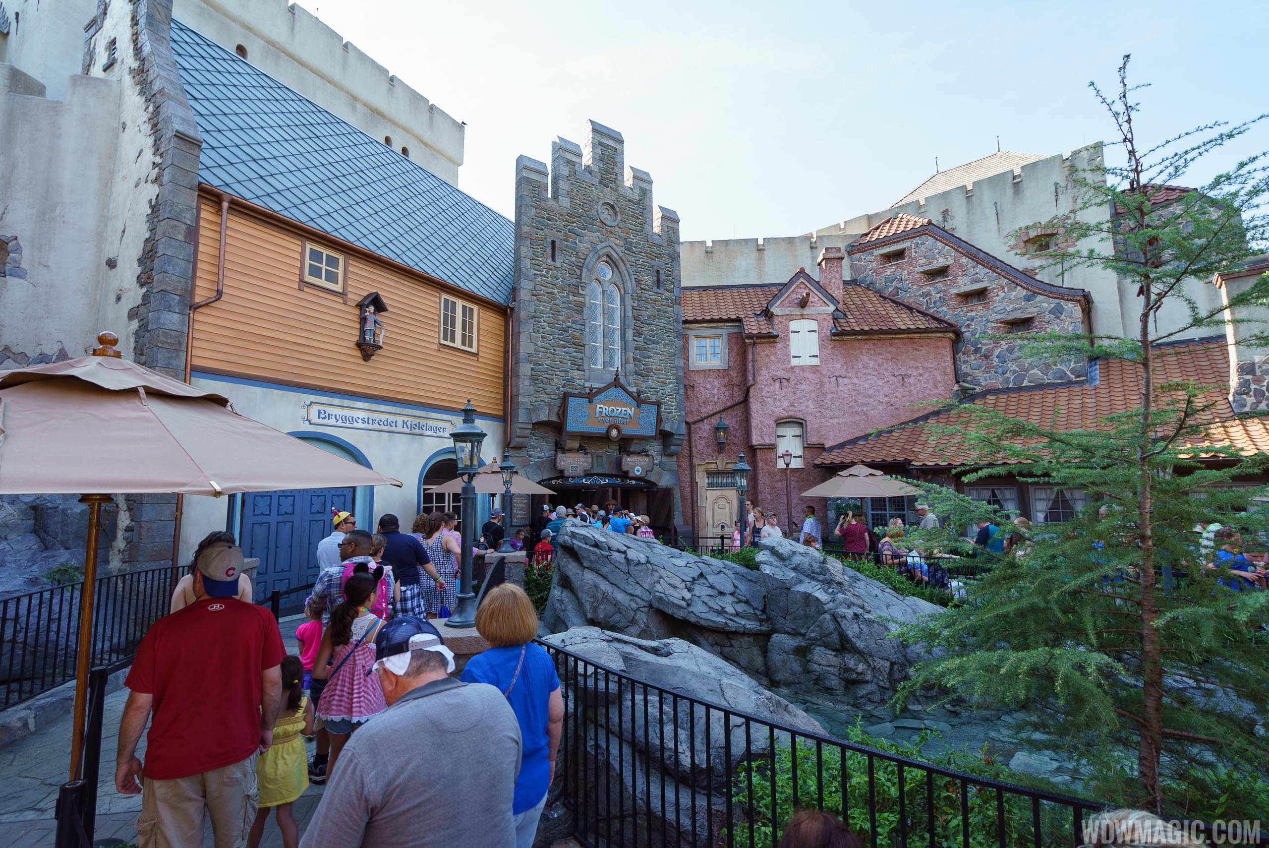 Frozen Ever After queue a week after opening Photo 7 of 7