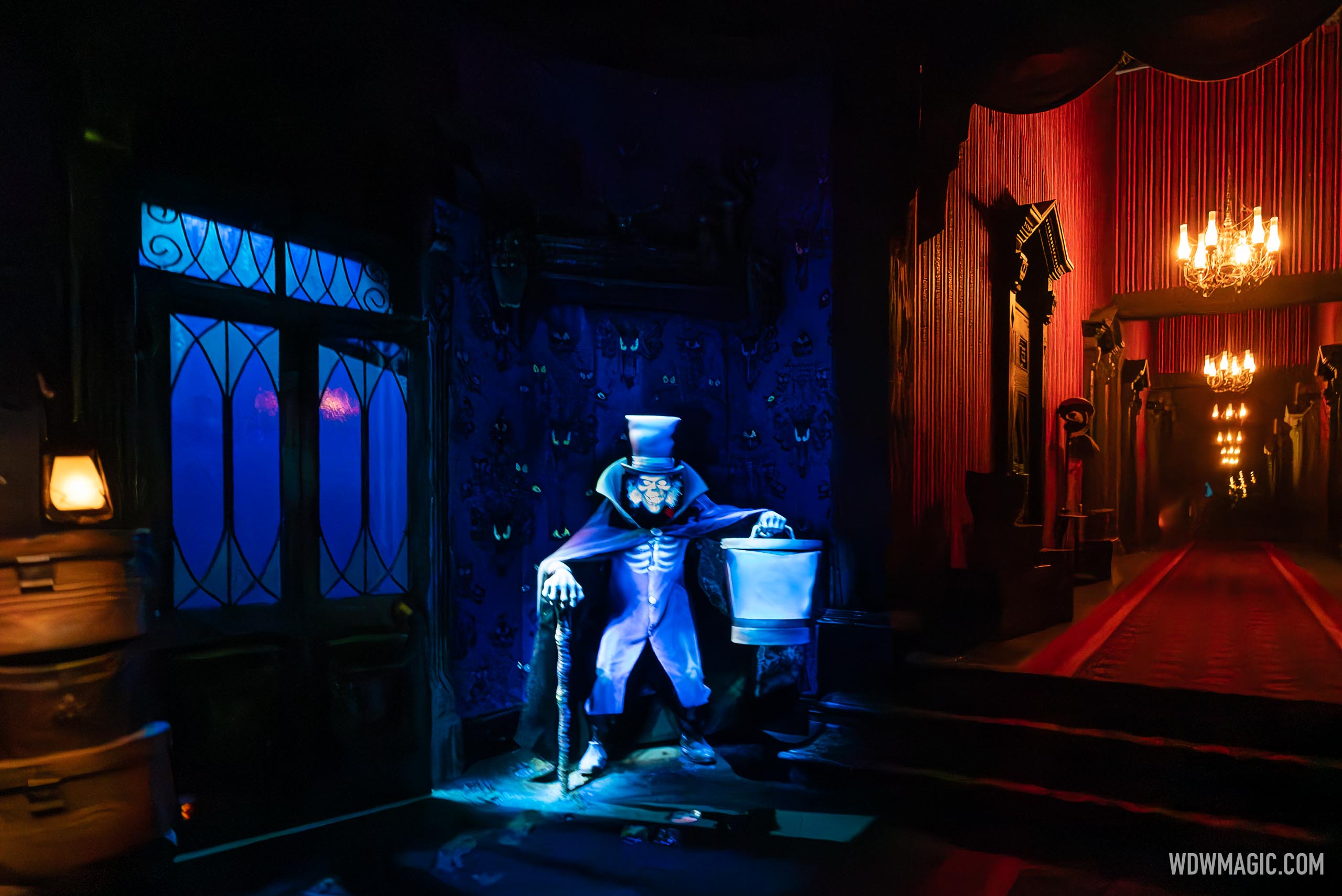 Iconic Hatbox Ghost materializes at Walt Disney World's Haunted Mansion