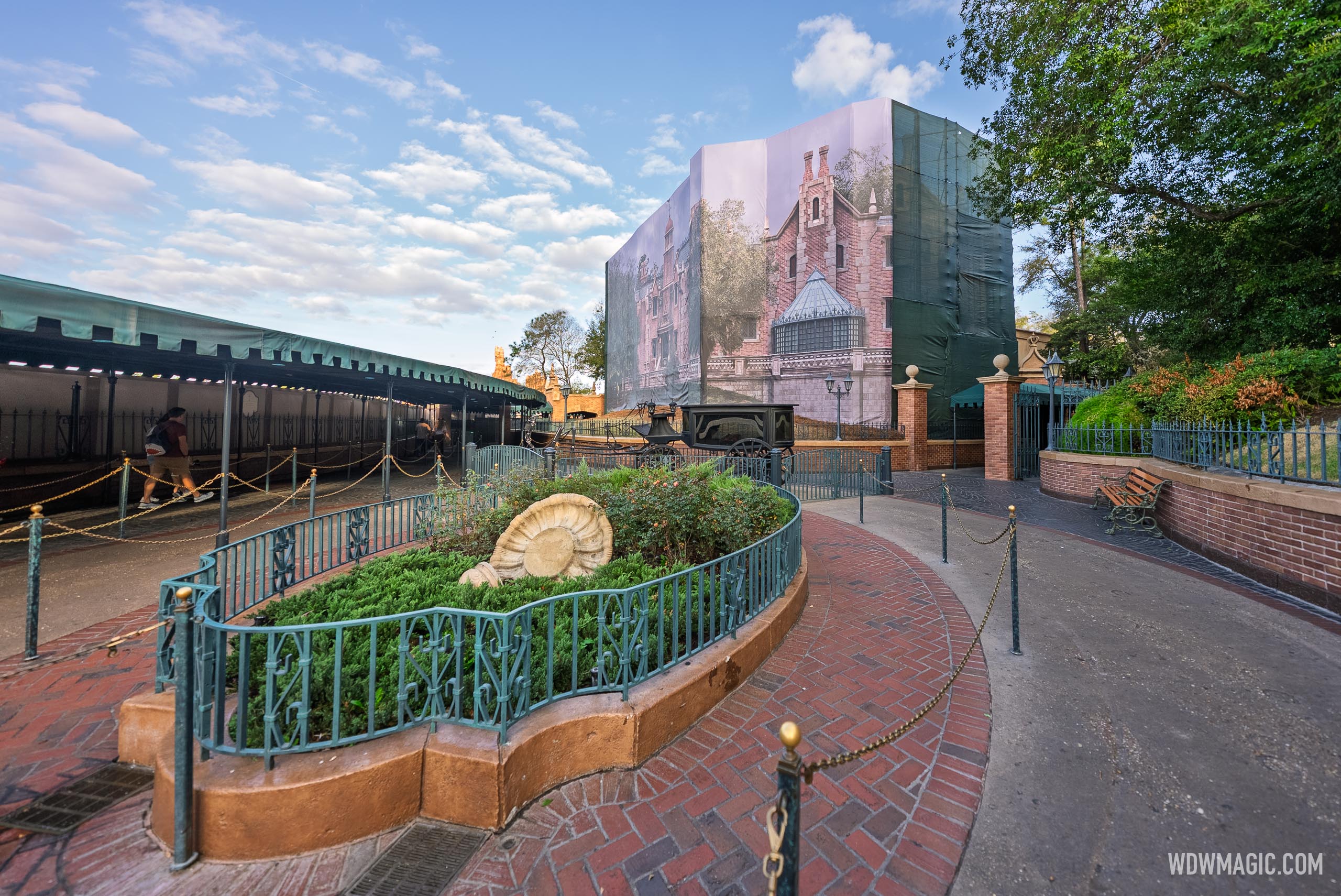 Haunted-Mansion_Full_63849.jpg
