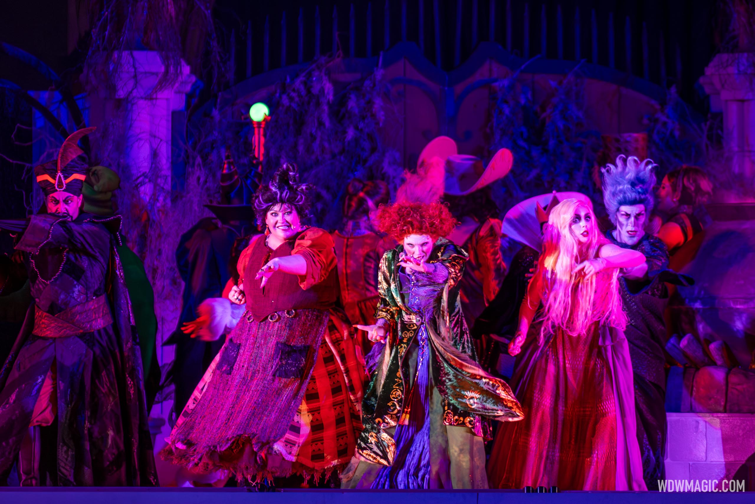 Hocus Pocus Villain Spelltacular 2023 - Photo 36 of 53