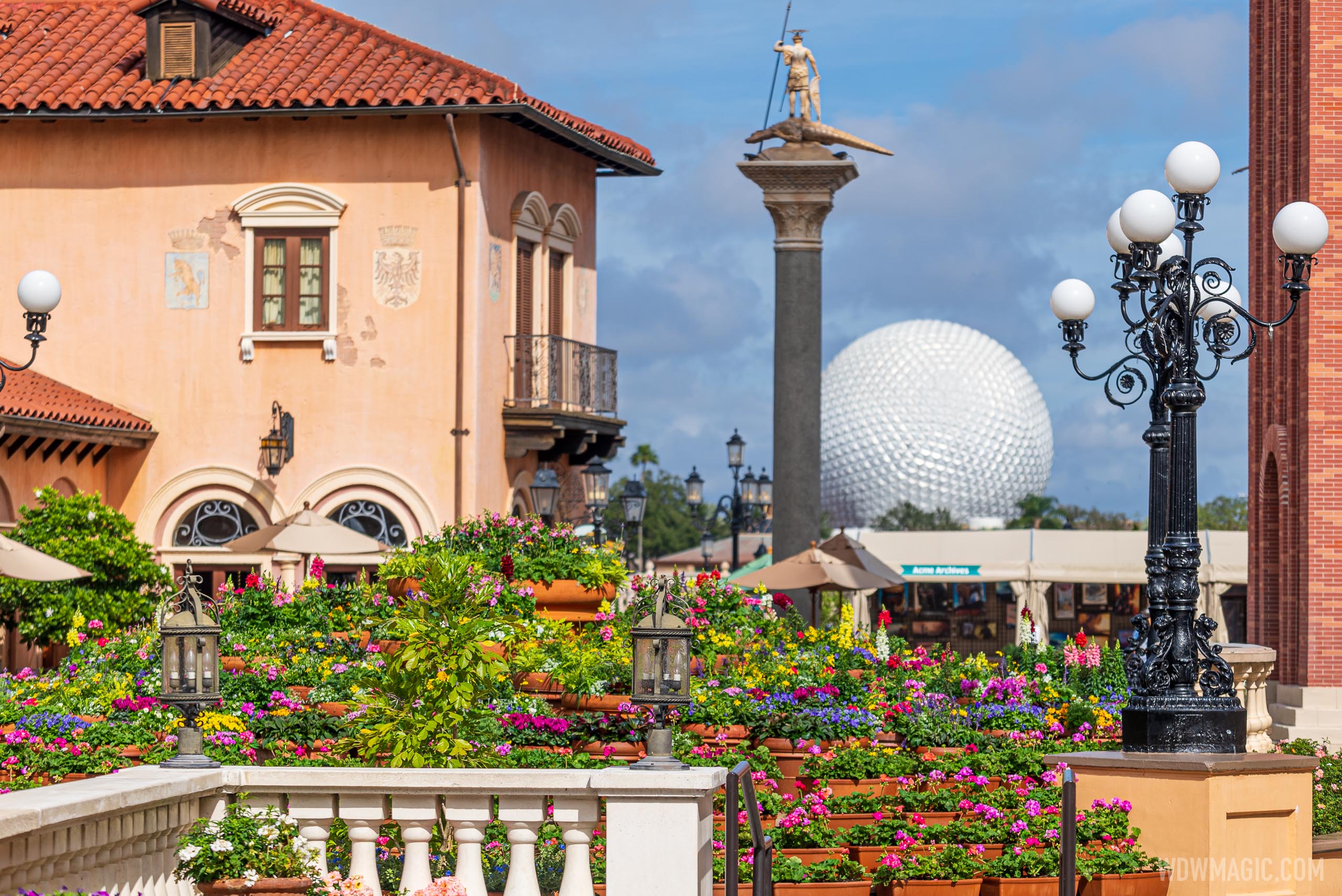 Floral display takes to the plaza at the Italy Pavilion