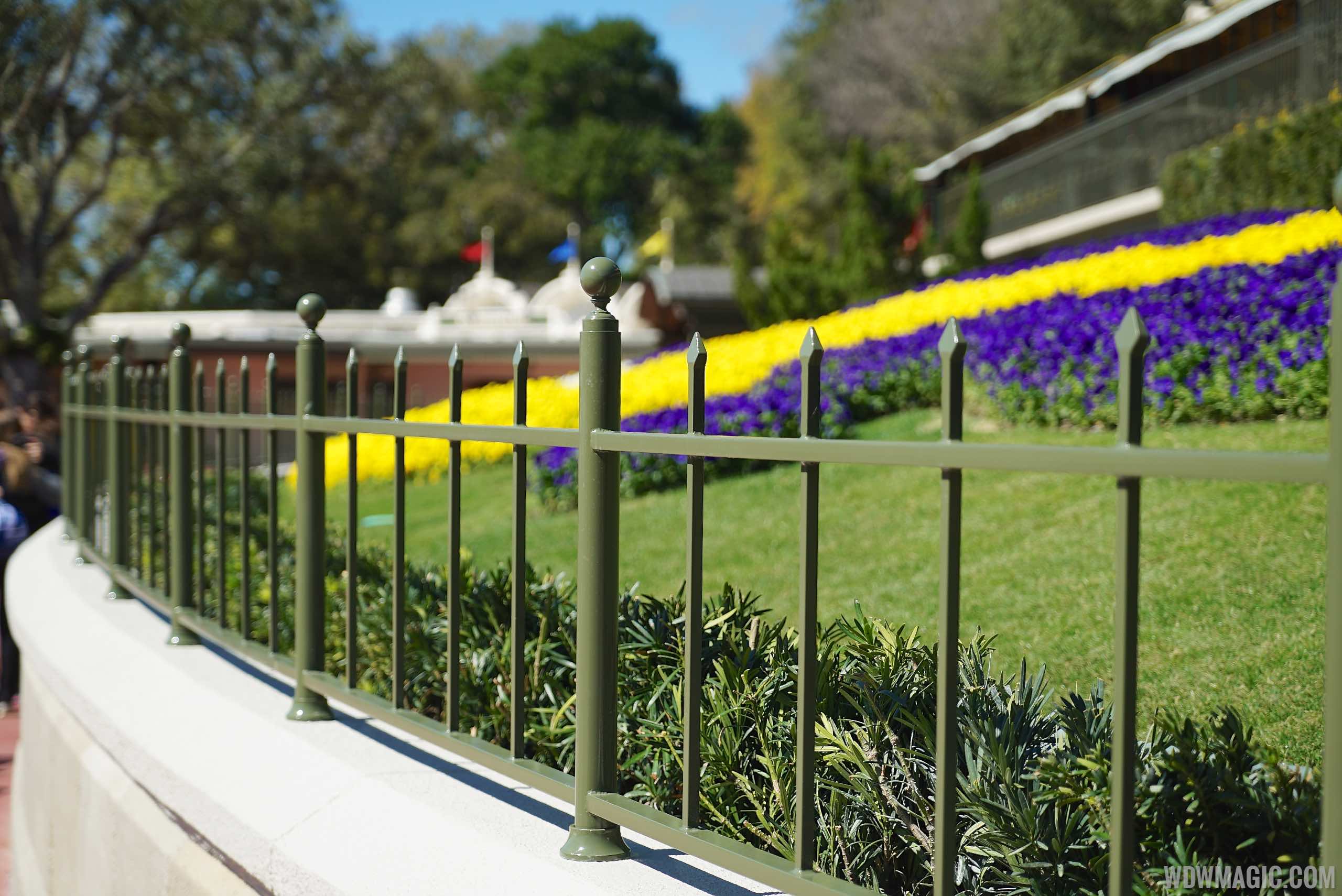 Disney Railing Design PHOTOS - New railings installed in-front of the Main Street Station at ...