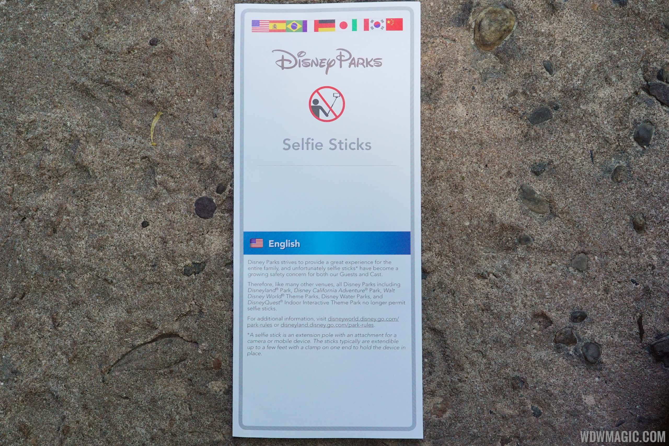 Selfie Stick Ban signs Photo 2 of 4