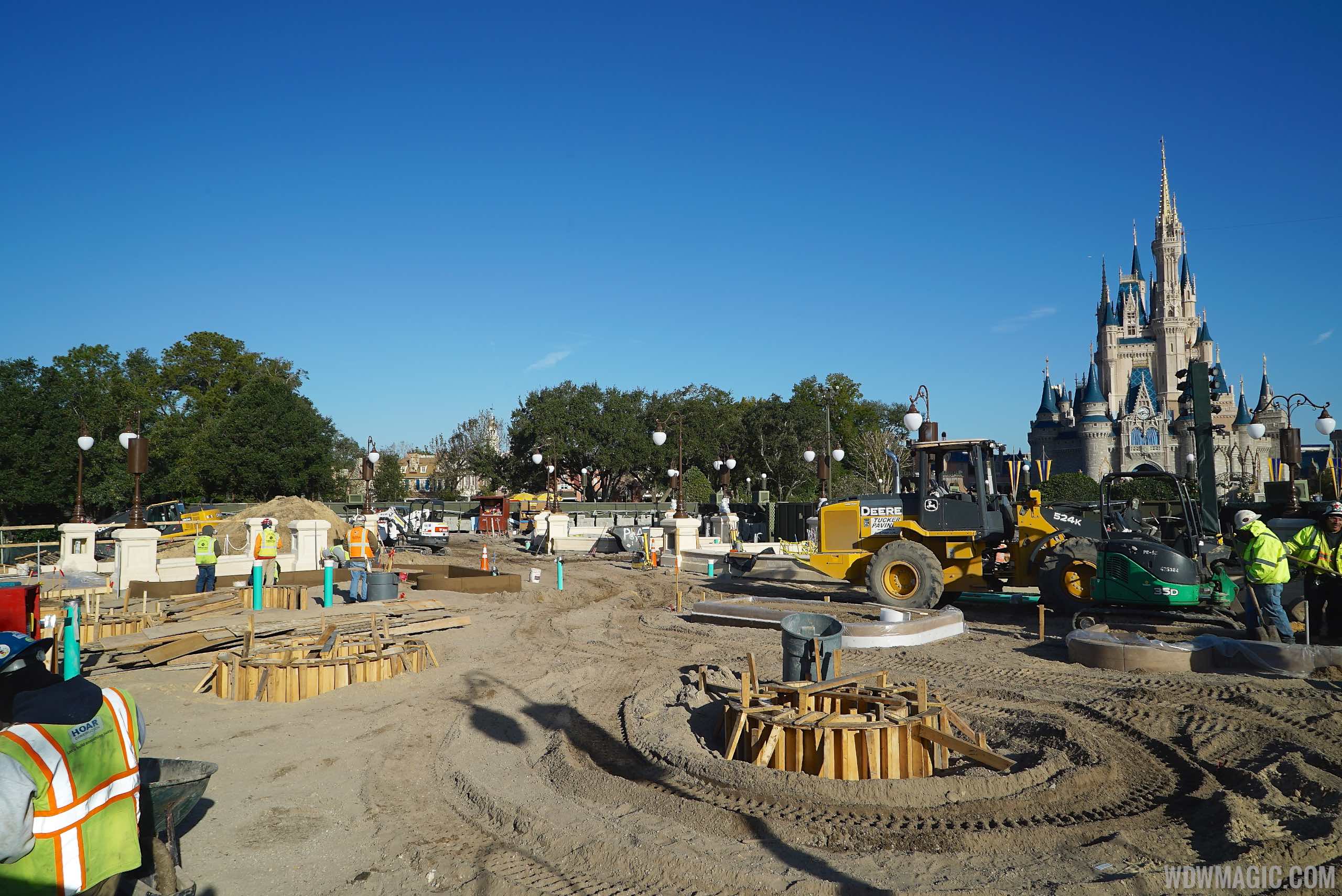Magic Kingdom hub construction Photo 4 of 12
