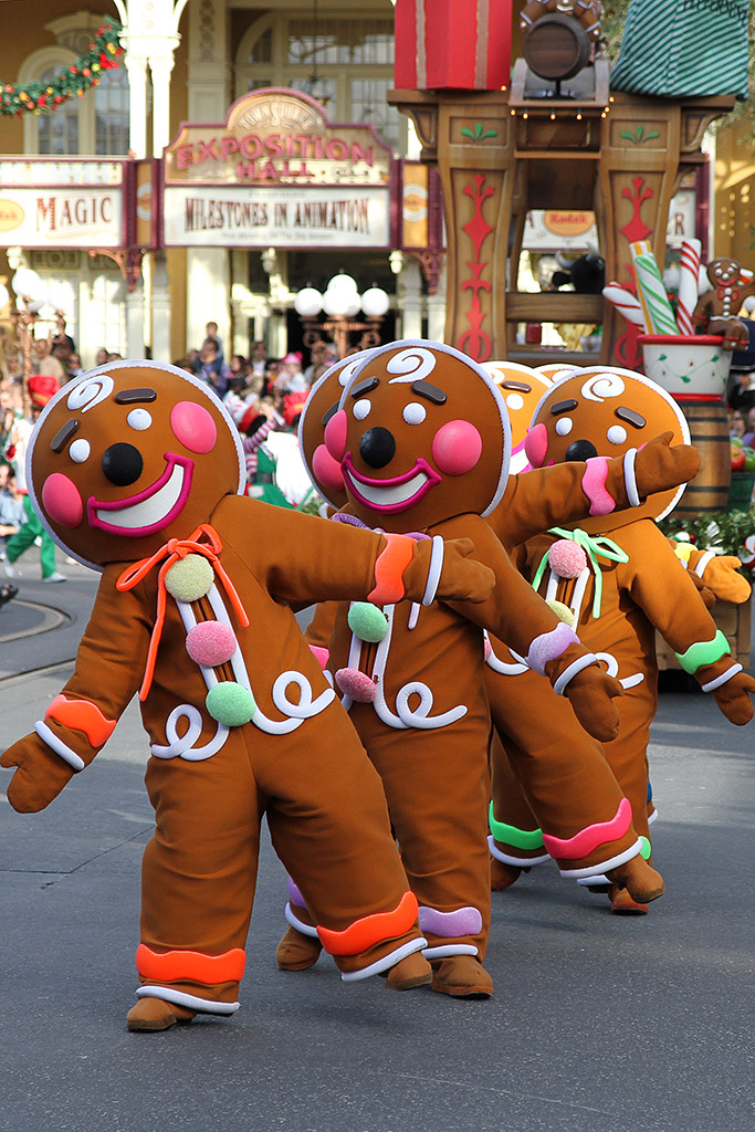 Photos from this year's Mickey's Once Upon a Christmastime parade