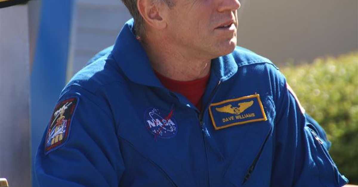 NASA astronaut visit - Photo 35 of 43