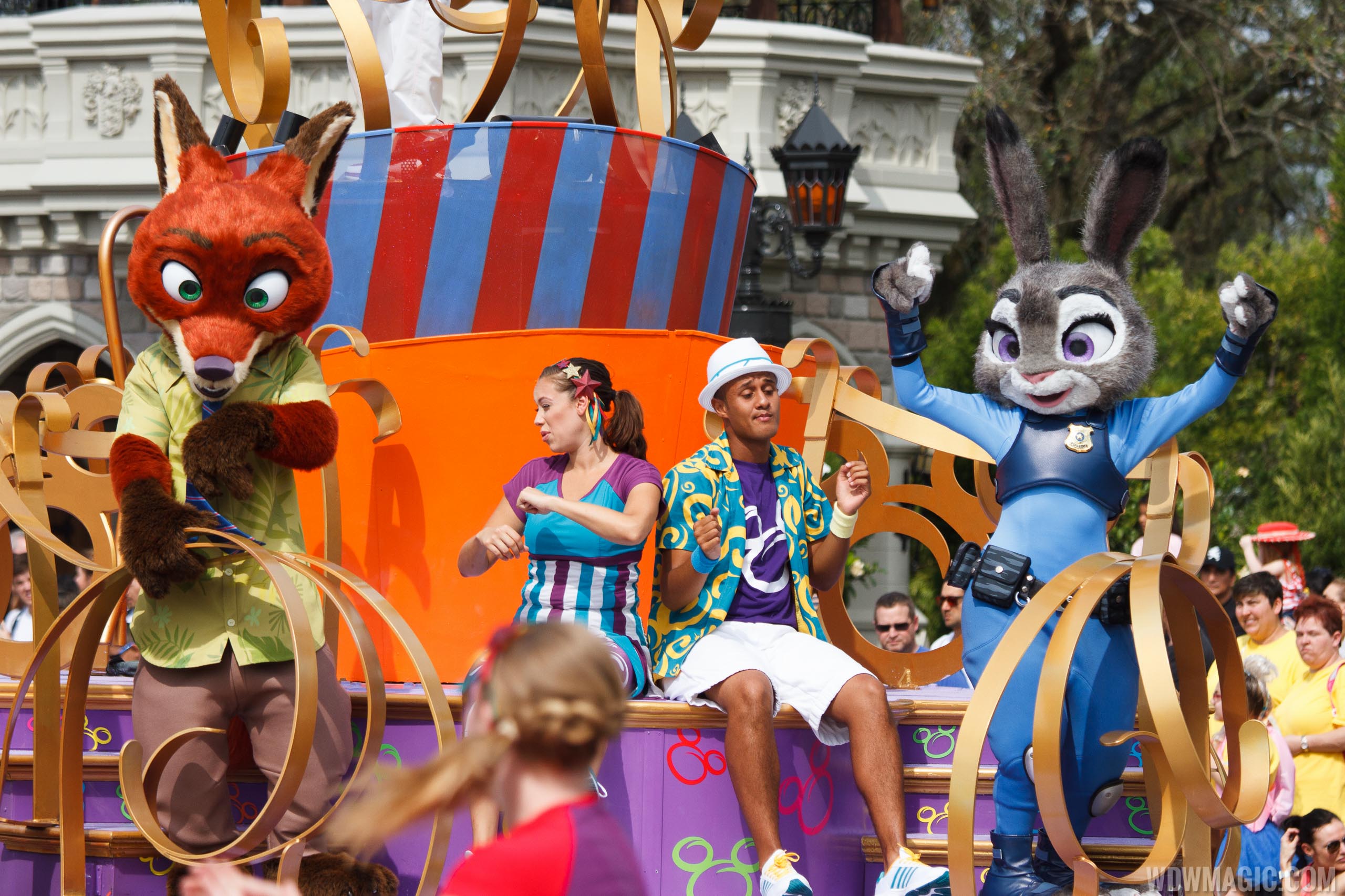 Zootopia Joins The Move It Shake It Dance And Play It Street Party Photo 4 Of 8 zootopia joins the move it shake it