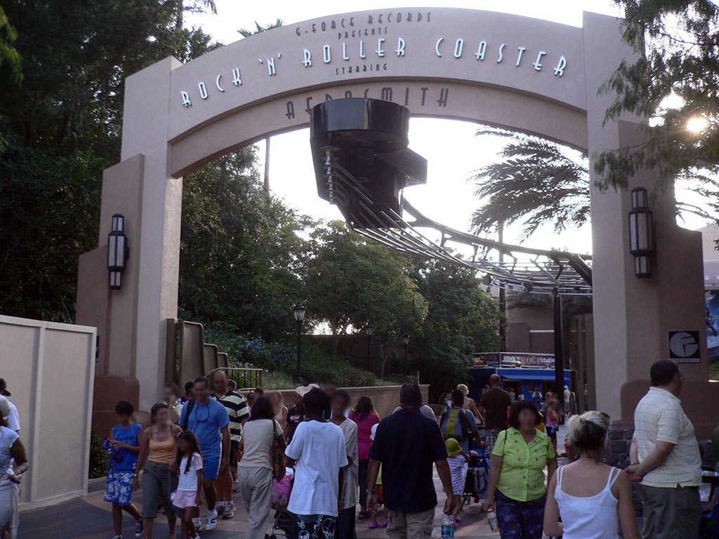 Rock n Roller Coaster exterior refurbishment