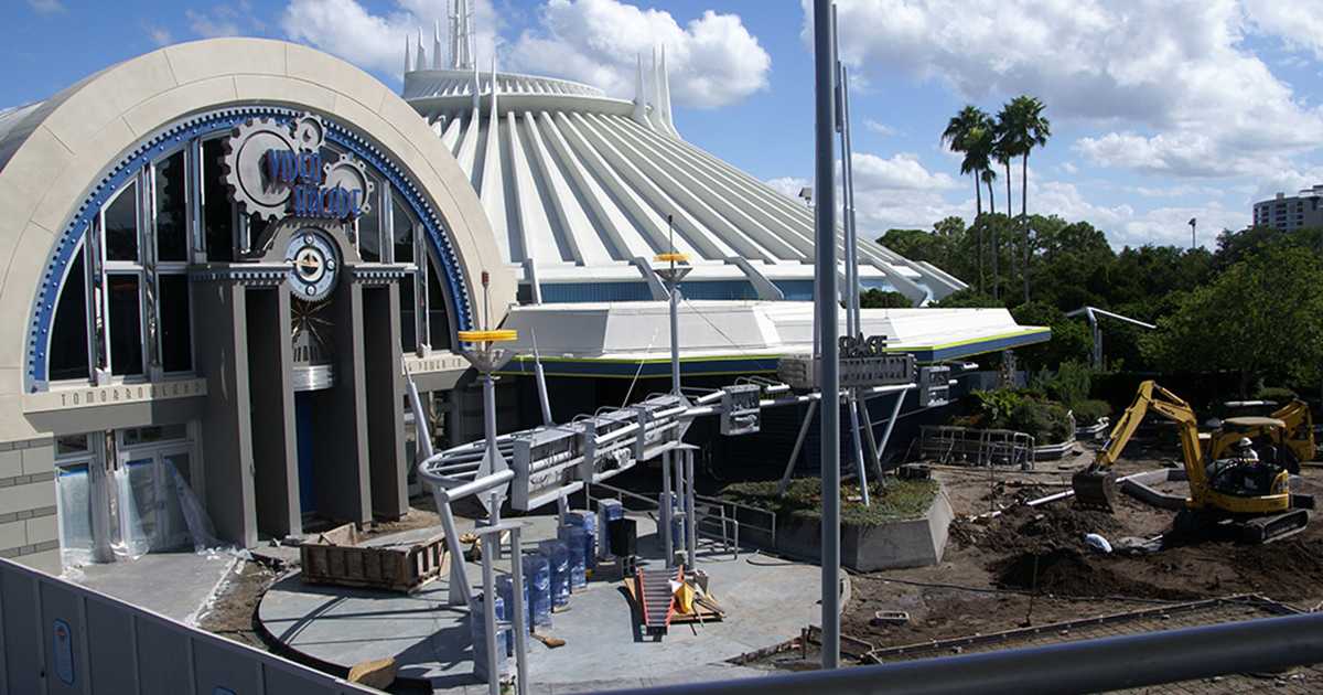 Space Mountain refurbishment Photo 8 of 9