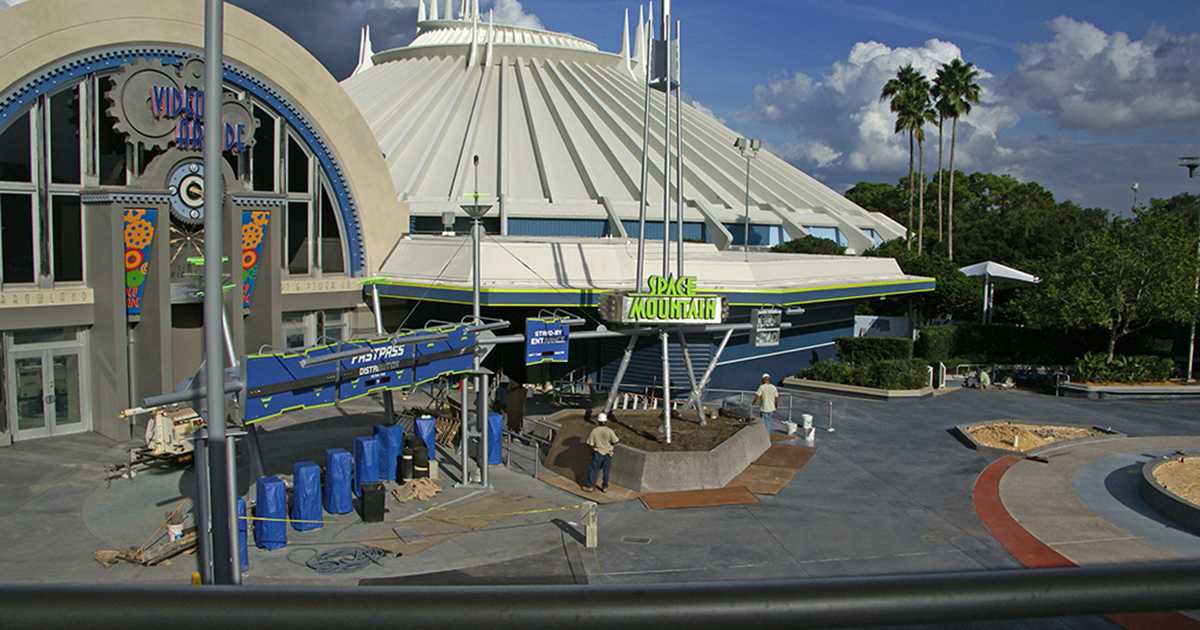 Space Mountain refurbishment Photo 5 of 8