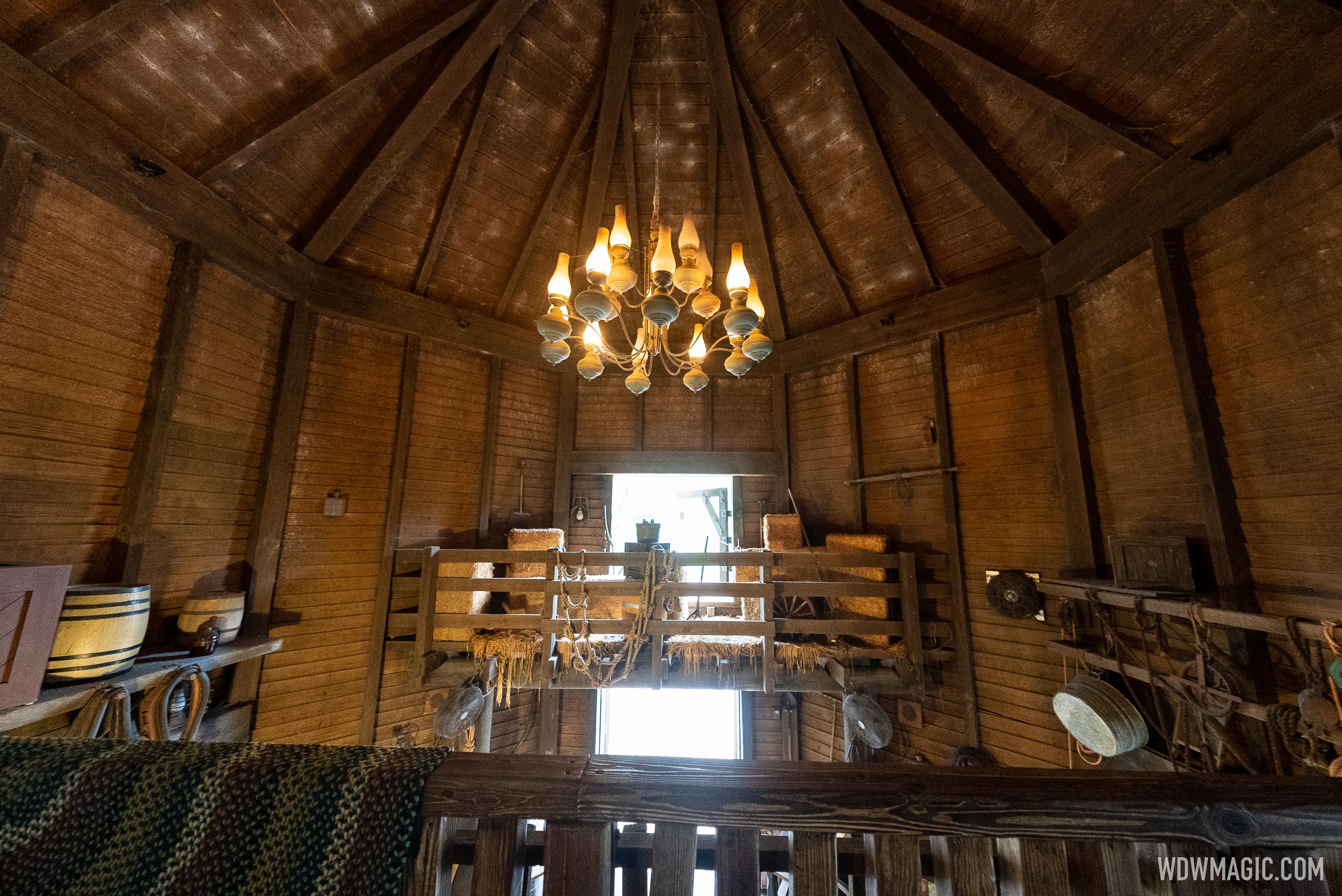 Splash Mountain indoor queue and onride Photo 6 of 59
