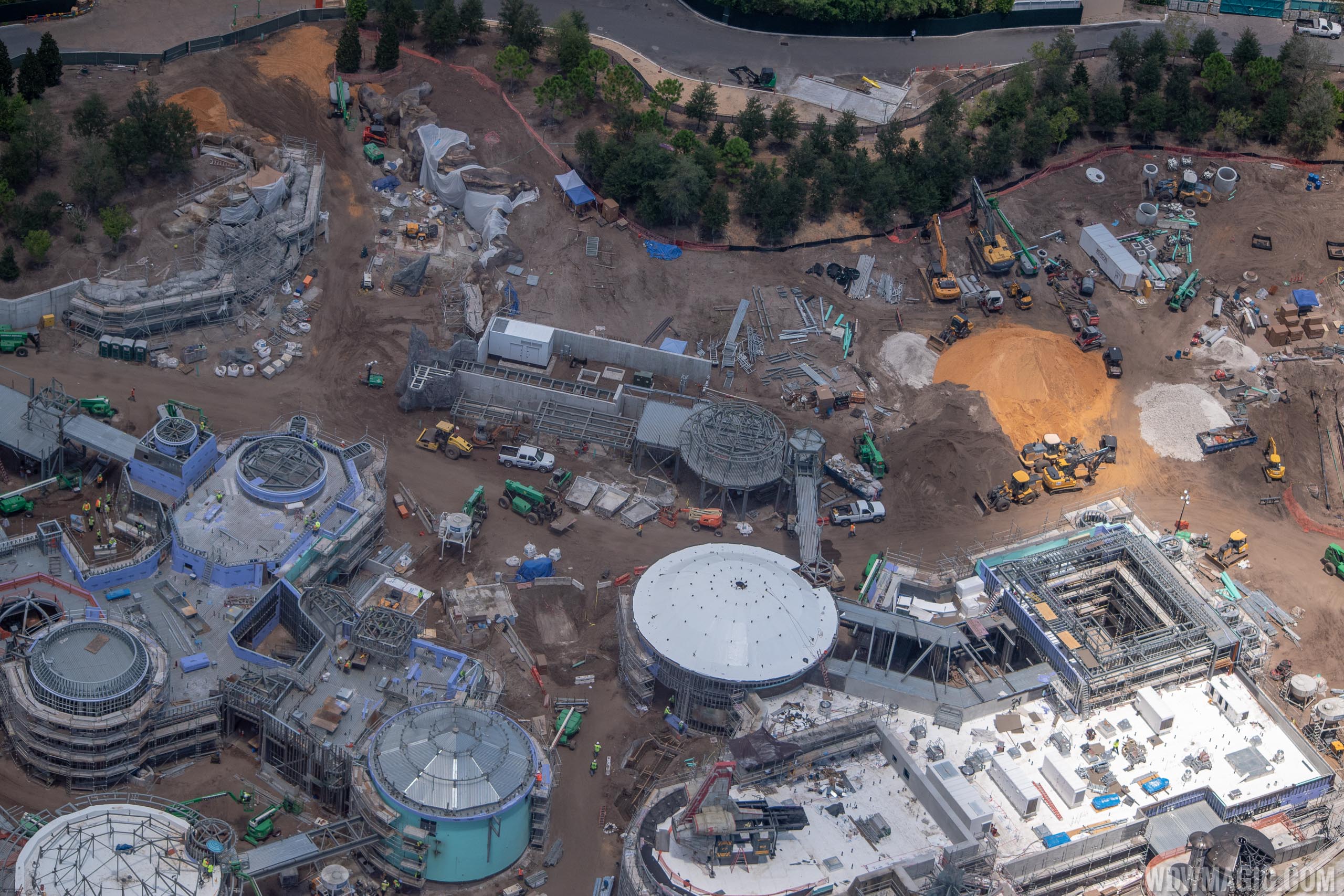 Star Wars Galaxy's Edge aerial pictures - August 2018 - Photo 22 of 23