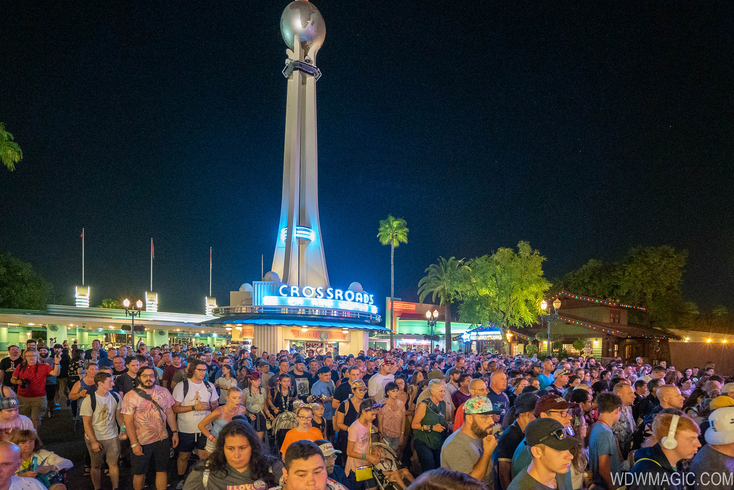 Star Wars Galaxy�s Edge opening day crowds at Disney�s Star Wars Galaxy�s Edge opening day crowds at Disney�s