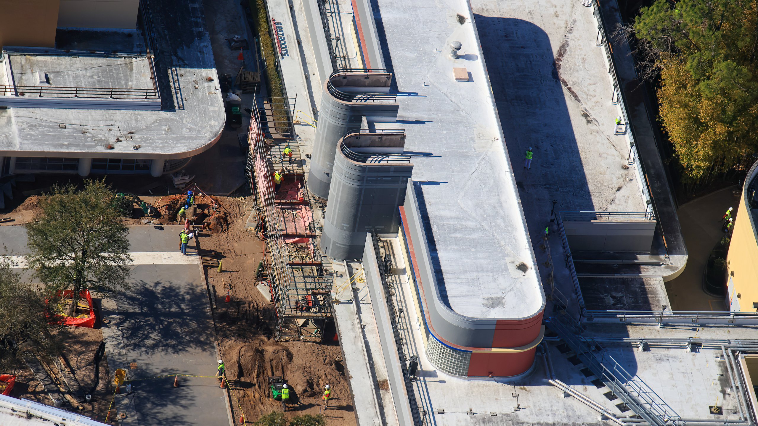 Animation Courtyard Transformation: Aerial Construction Photos ...