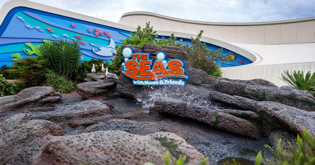 Diver Lock-Out Chamber Demonstration at EPCOT in The Seas Pavilion