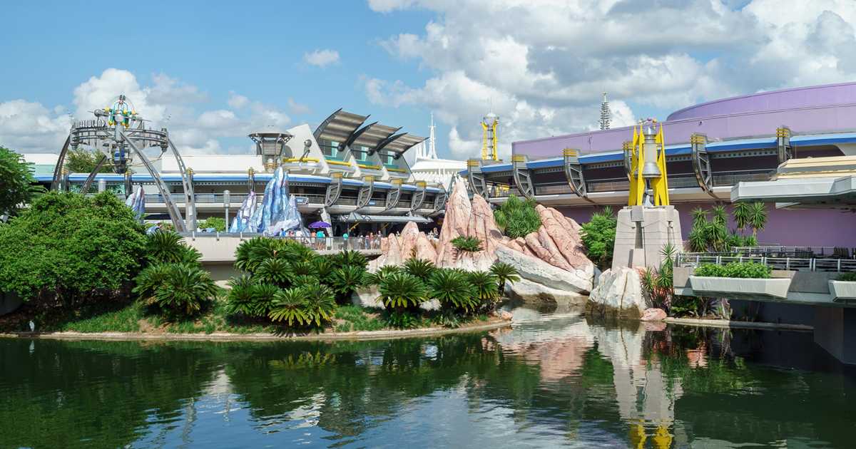 New Tomorrowland rock color scheme - Photo 2 of 4