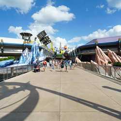 PHOTOS - New color scheme for the Magic Kingdom's Tomorrowland rock work