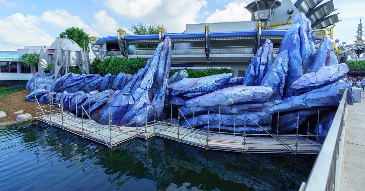 New Tomorrowland rock color scheme - Photo 4 of 4