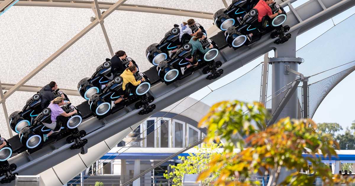 Tron Lightcycle Run Daytime - Photo 9 Of 15