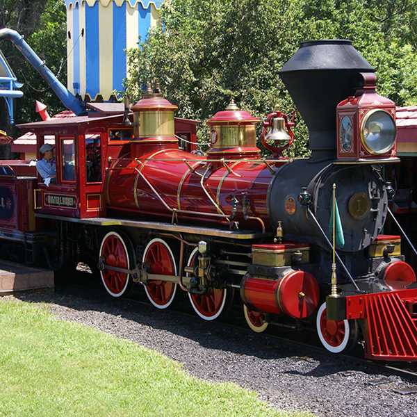 Atracciones cerradas por reformas y aperturas en disneyworld Walt-Disney-World-Railroad_Full_8134