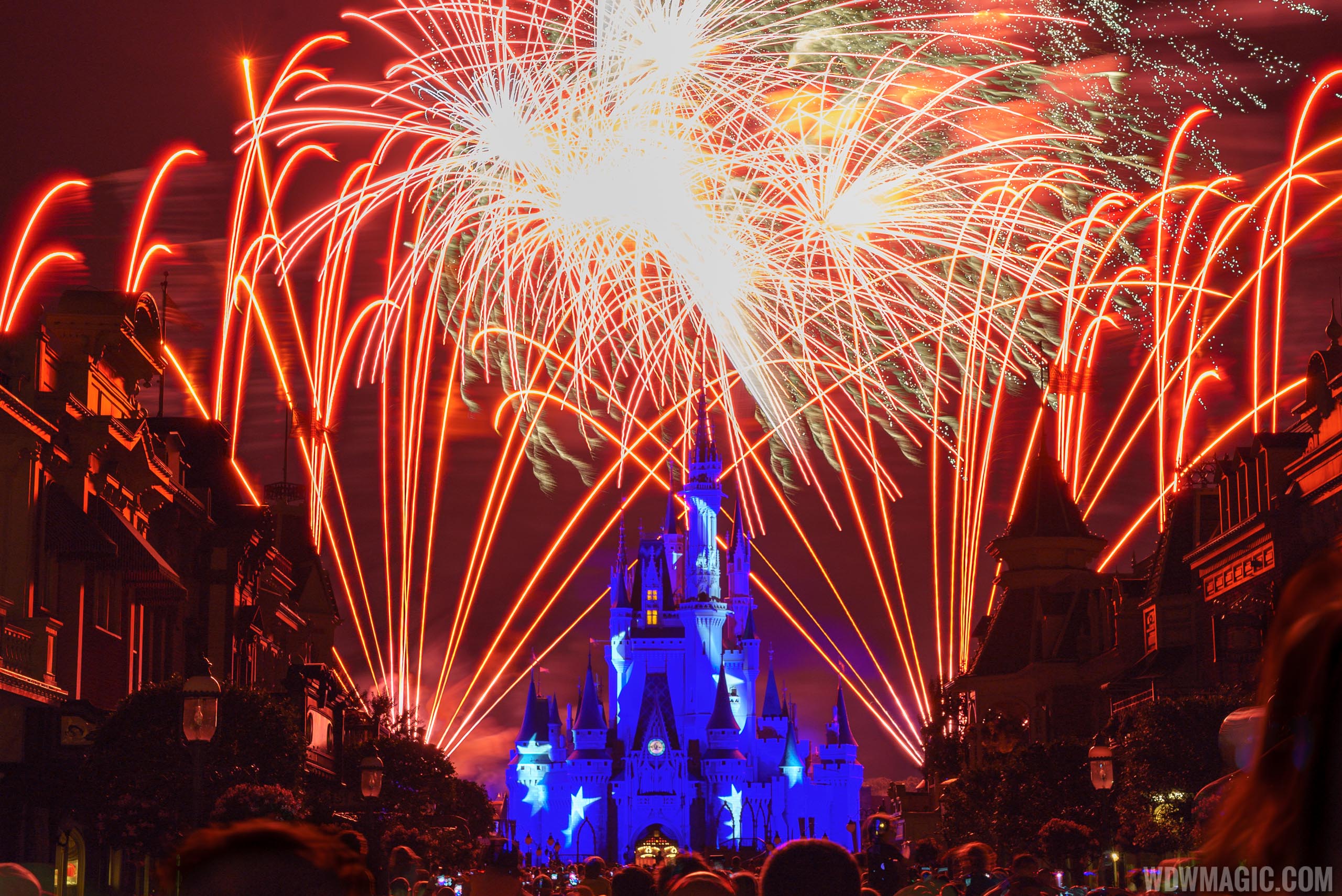 PHOTOS and VIDEO - Farewell to the Magic Kingdom's Wishes fireworks