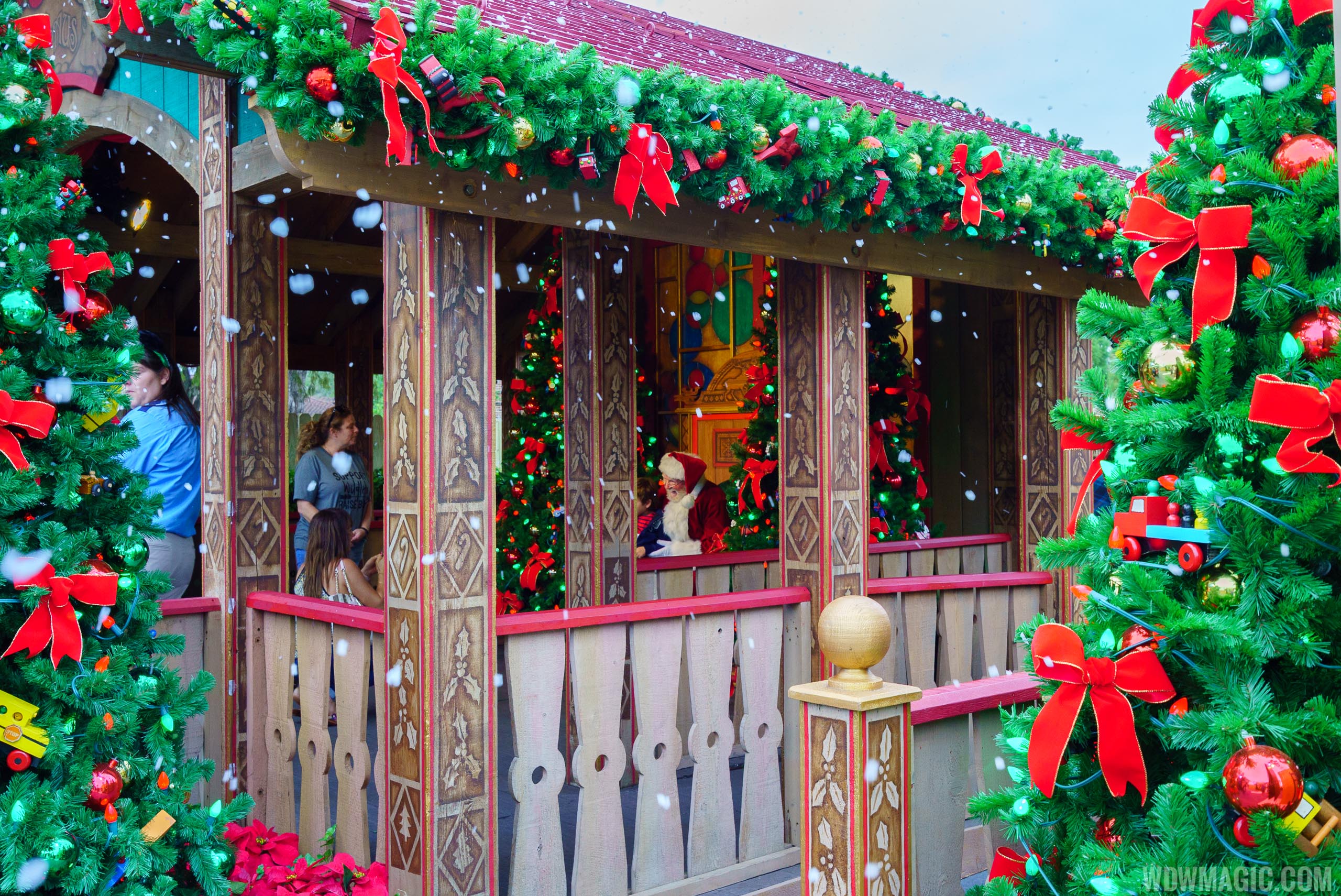 Disney Springs Christmas Tree Trail 2017 Photo 21 of 29