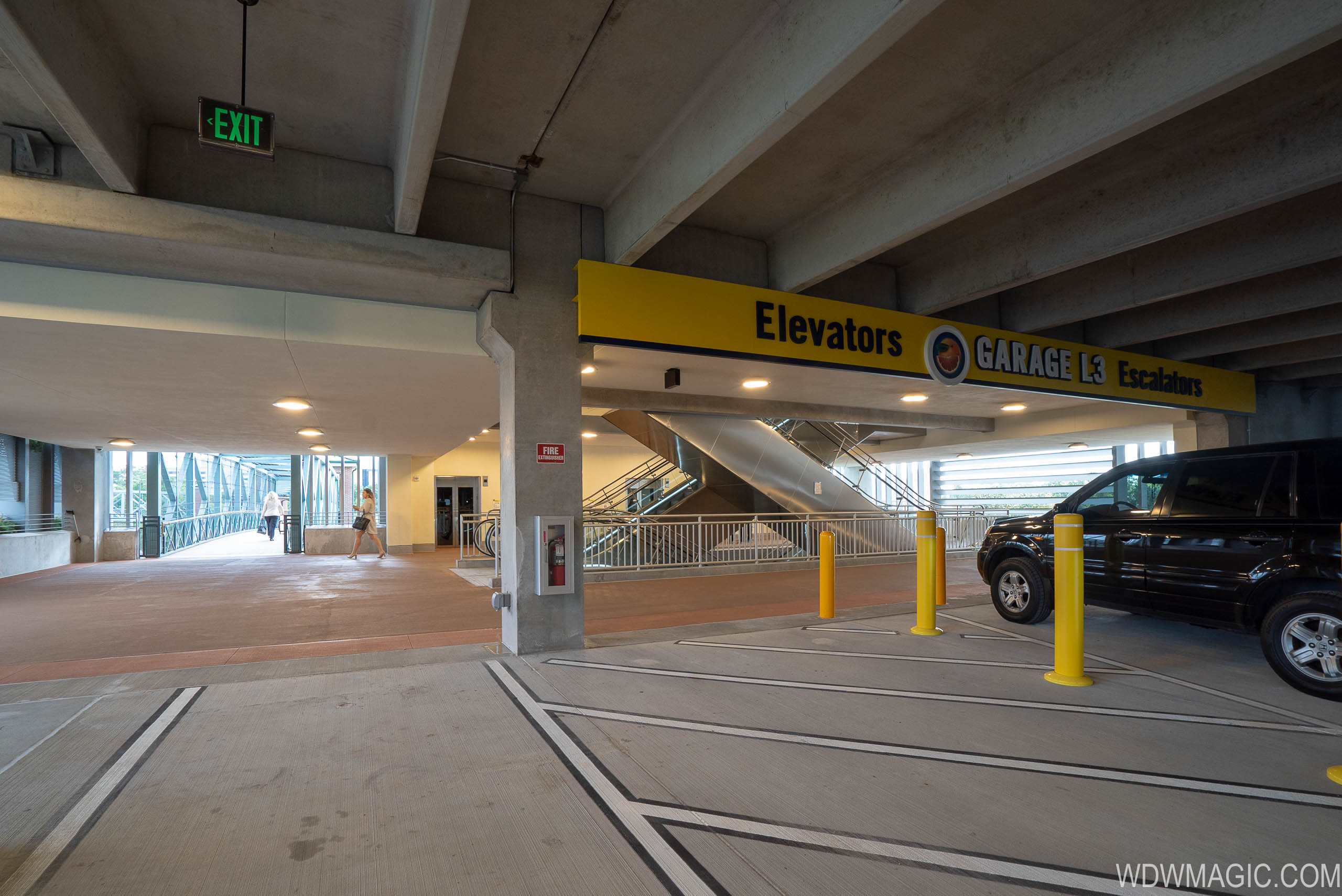 VIDEO Drive through of the new Grapefruit Parking Garage at Disney