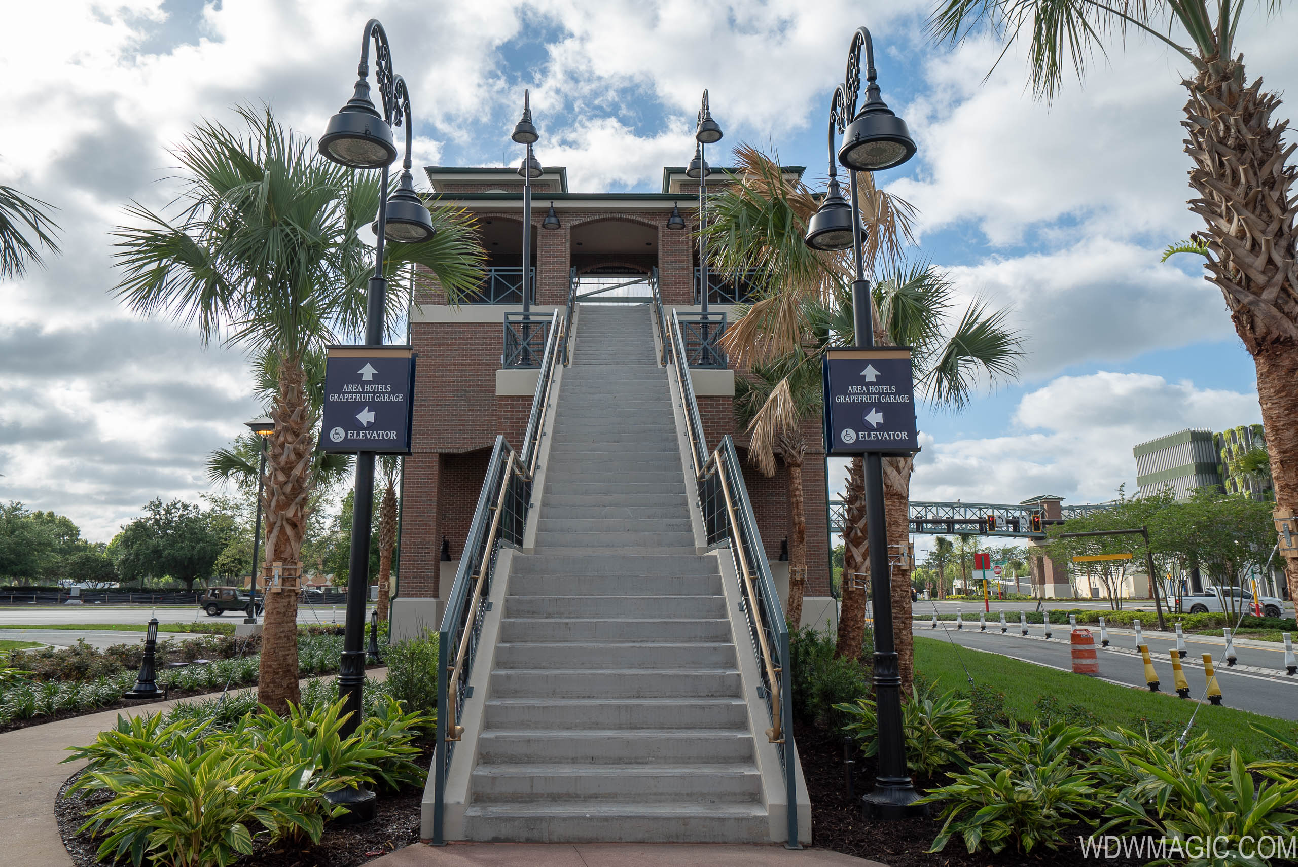 Disney Springs Grapefruit Garage opening day Photo 13 of 14