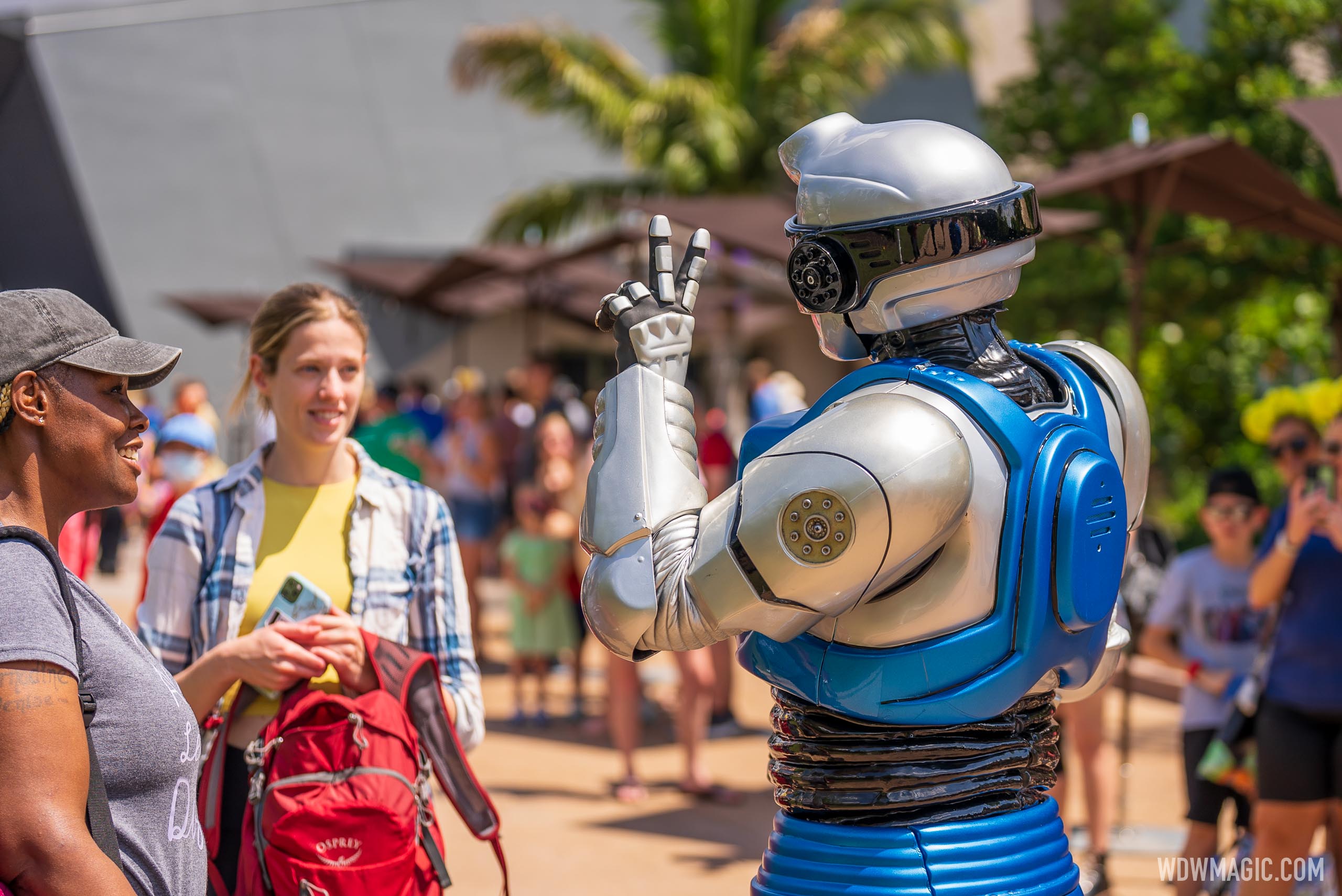 iCan Showbot at EPCOT World Discovery - Photo 2 of 9