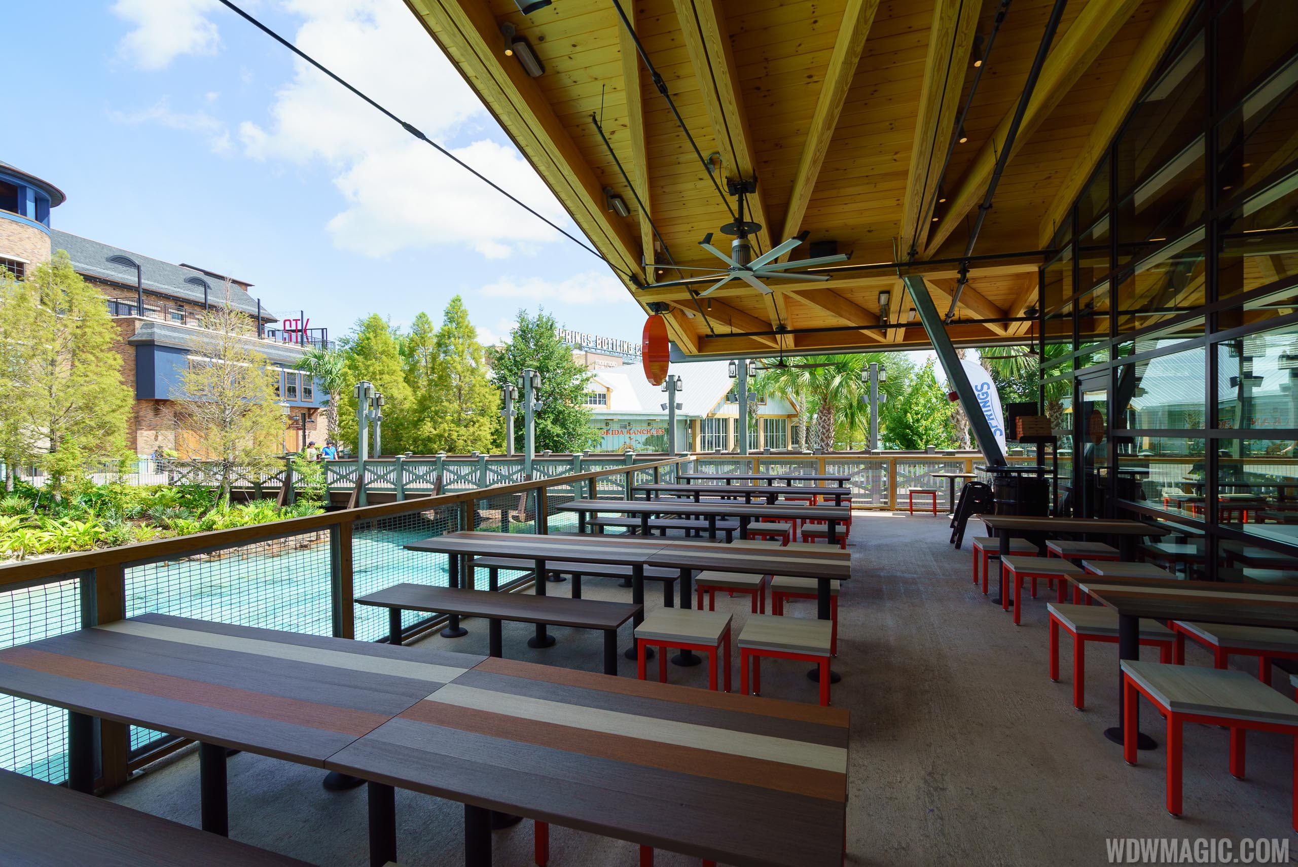 REVIEW Blaze Pizza brings quick service custom pizzas to Disney Springs