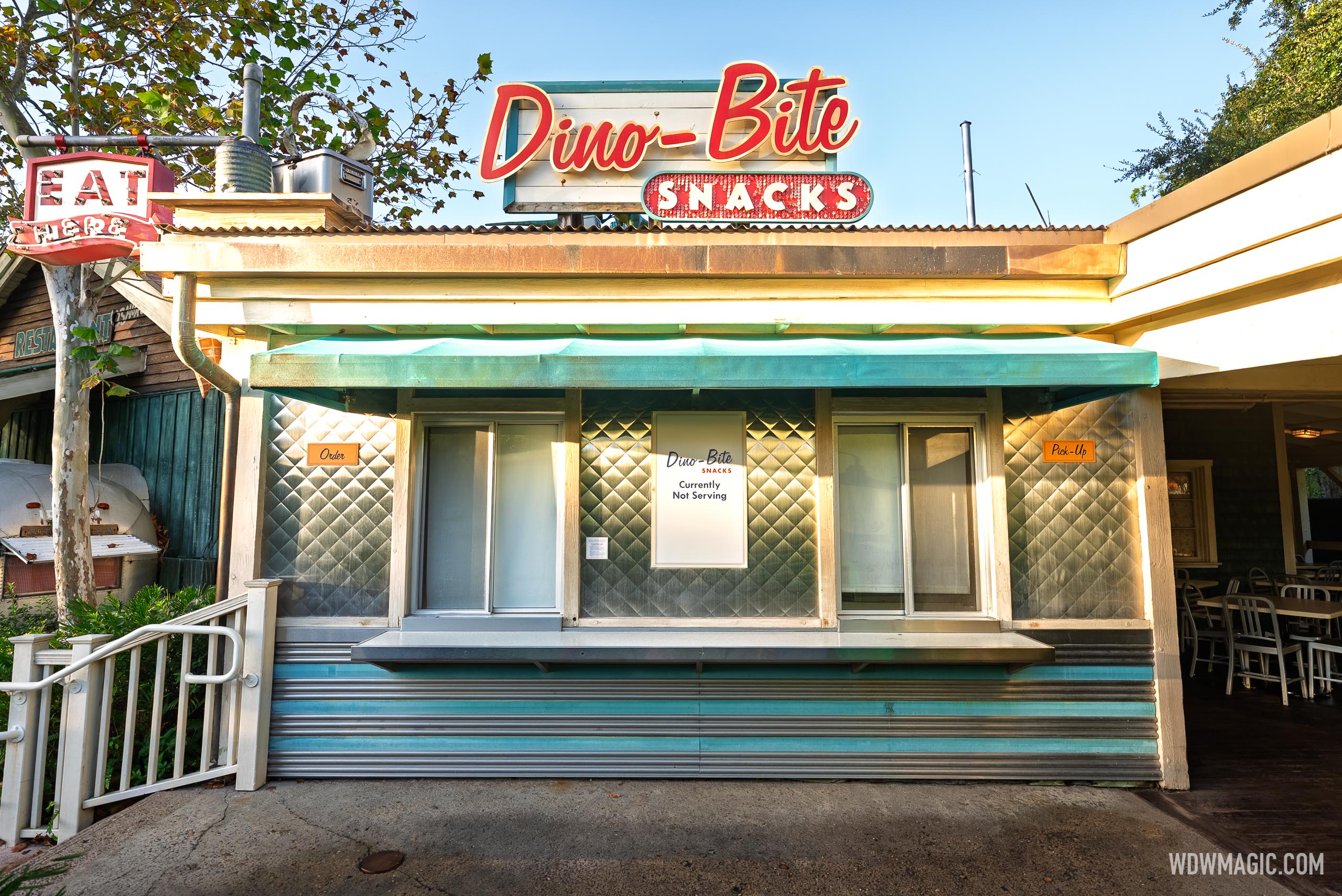 Dino-Bite Snacks Closed
