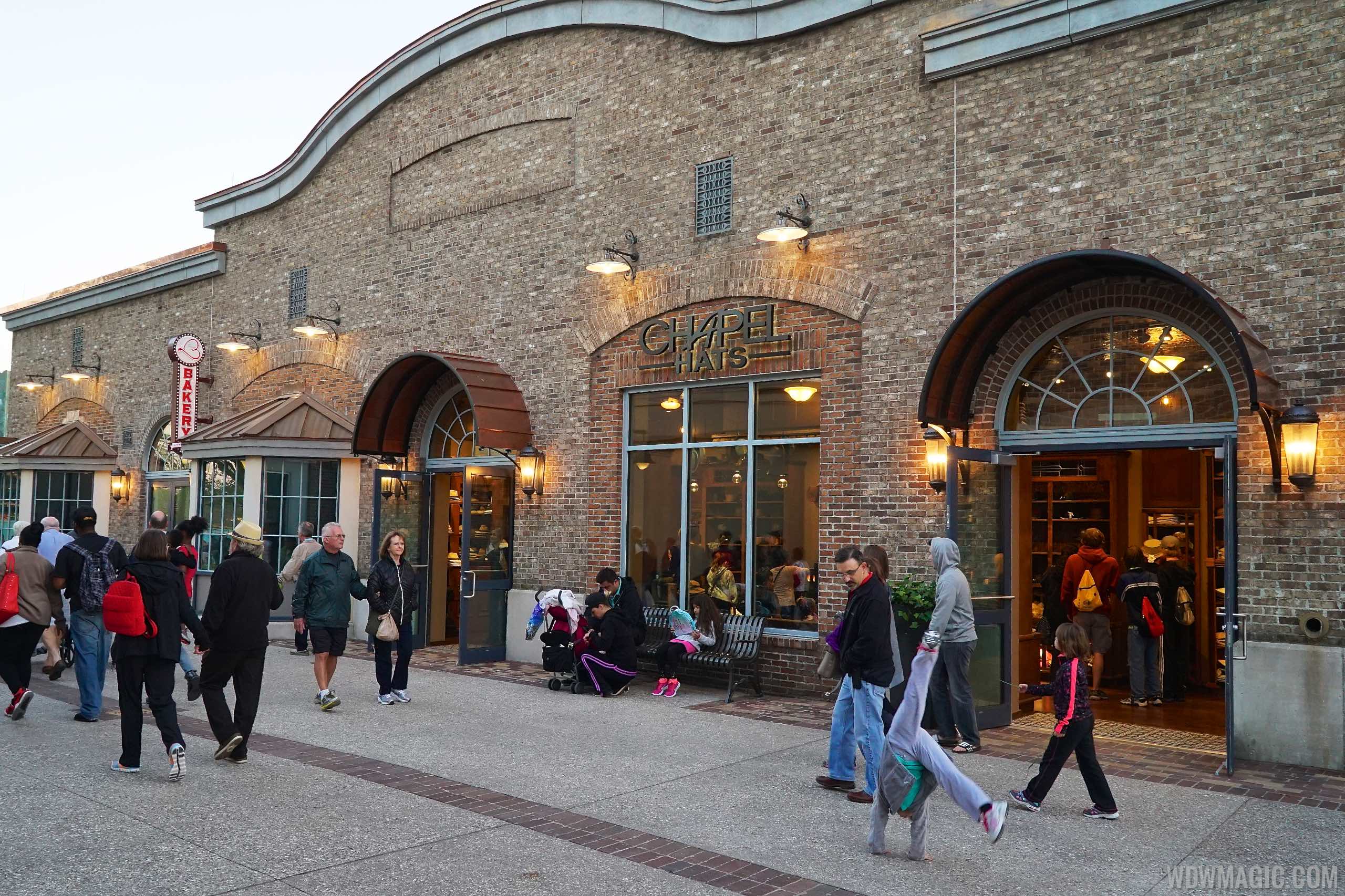 PHOTOS Signs up at Erin McKenna's NYC Bakery